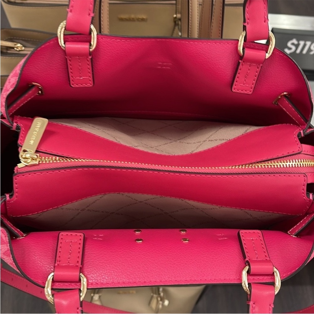 MICHAEL KORS 
Reed Large Graphic Logo Belted Satchel
Electric Pink 
NWT - Picture 8 of 10